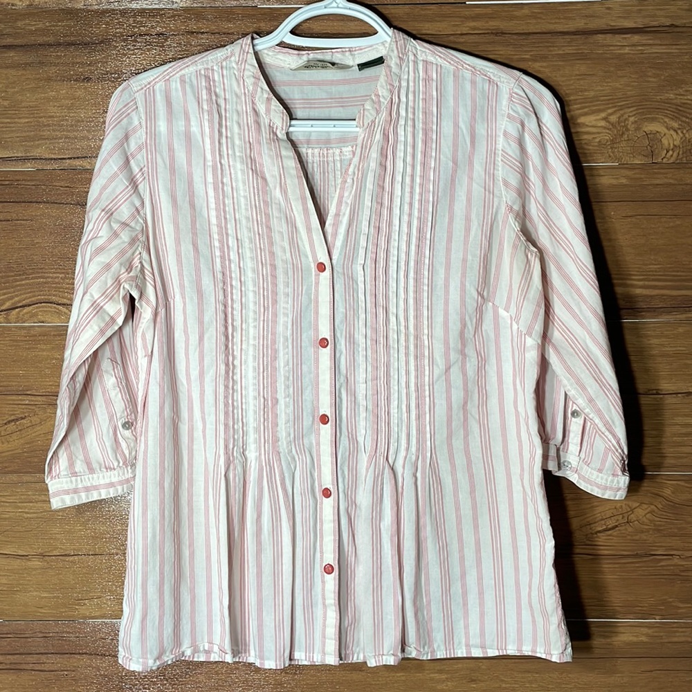 Eddie Bauer women’s button down blouse size XS